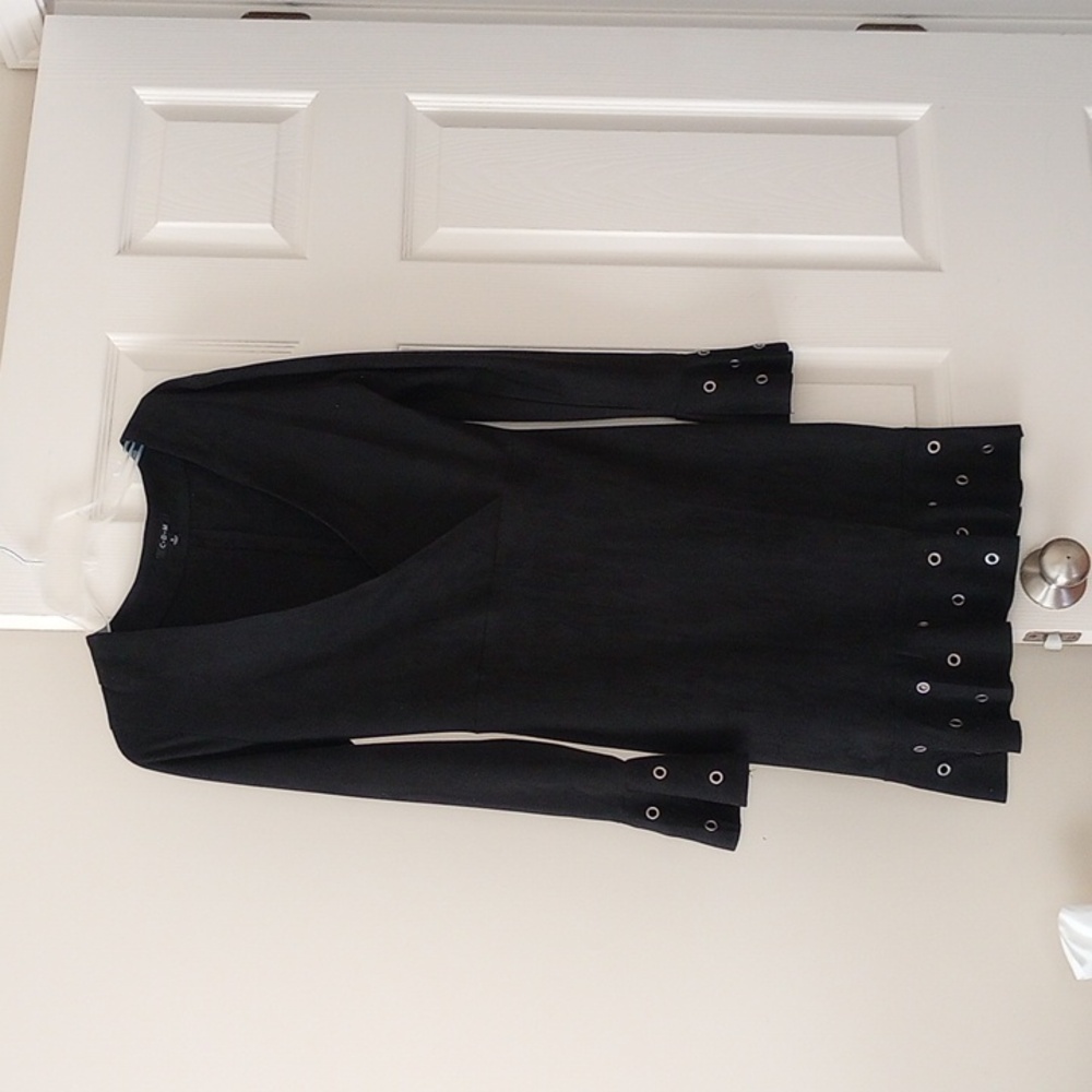 Dress - Picture 6 of 8